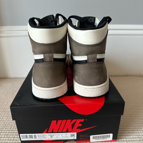 Air Jordan 1 High OG Mocha - Picture 4 of 6
